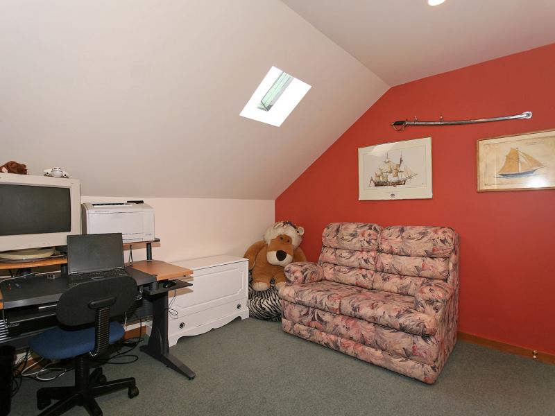 1/148 Tirohanga Road, Tirohanga, Lower Hutt - Carousel 12