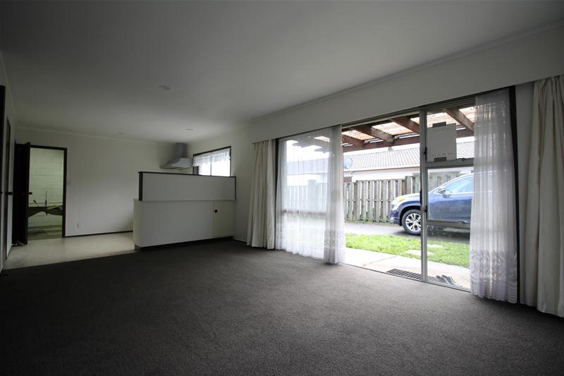 2/17 Cromdale Avenue, Highland Park, Auckland - Carousel 2