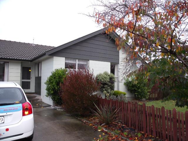 1/35 Oakley Crescent, Hornby, Christchurch - Carousel 1