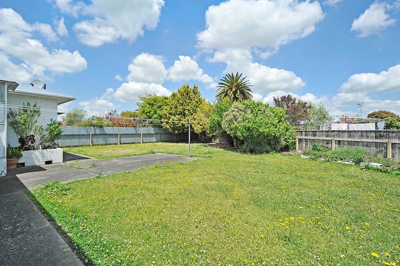 6 Anglesey Place, Awapuni, Palmerston North - Carousel 7