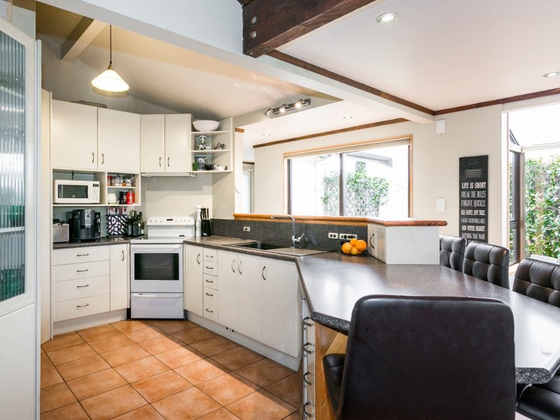 35 Donegal Crescent, Tamatea, Napier - Carousel 2