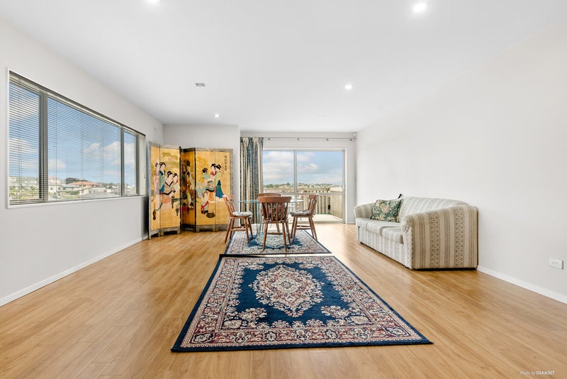 36 Namsan Close, Fairview Heights, Auckland - Carousel 2