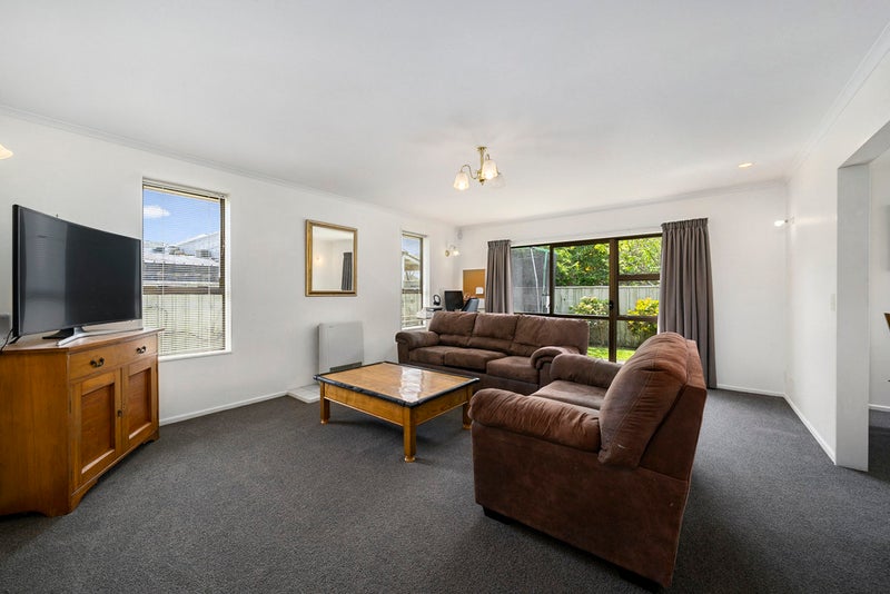 2/53 Britannia Street, Petone, Lower Hutt - Carousel 2