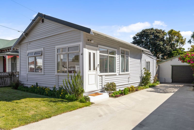 41 Tory Street, Petone, Lower Hutt - Carousel 12