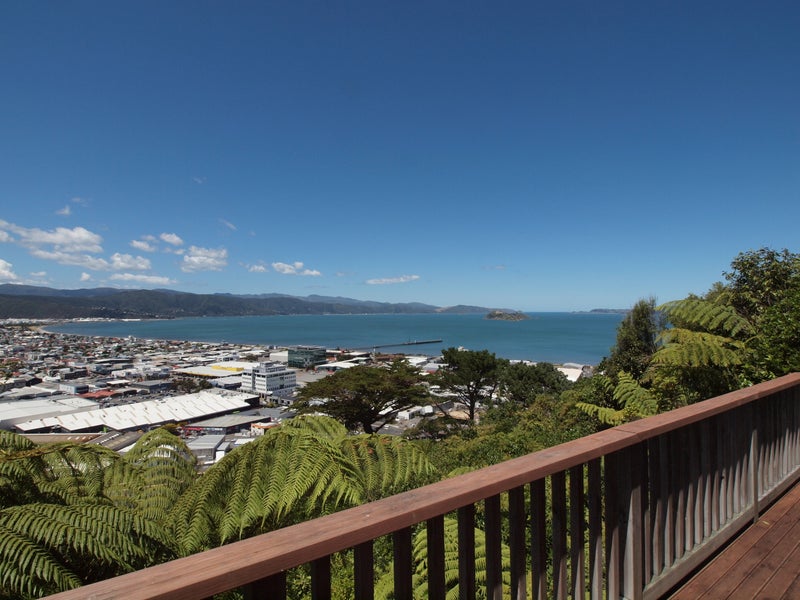 30A Singers Road, Korokoro, Lower Hutt - Carousel 1