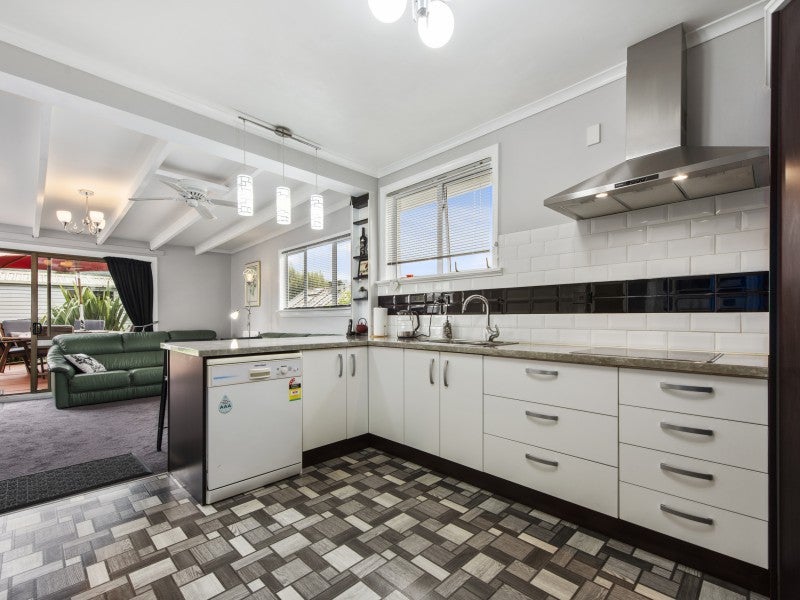 1047 Fergusson Drive, Clouston Park, Upper Hutt - Carousel 1