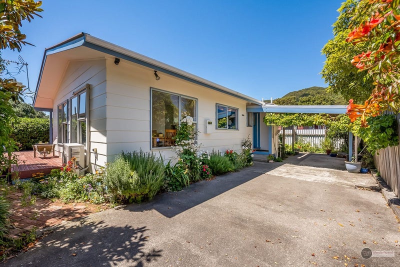 2/2 Haig Street, Waterloo, Lower Hutt - Carousel 1