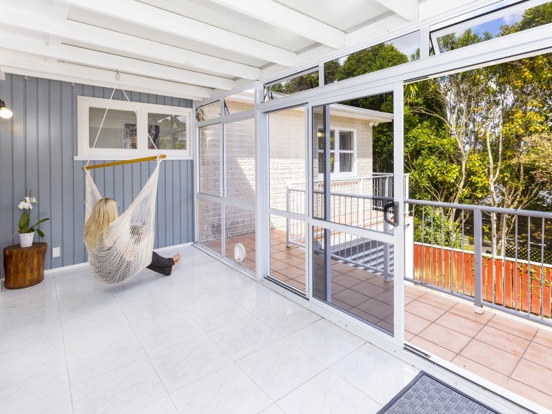 4 Dawn Grove, Brown Owl, Upper Hutt - Carousel 2