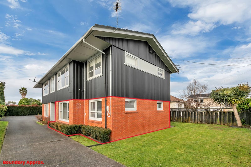 231A Point Chevalier Road, Point Chevalier, Auckland - Carousel 1