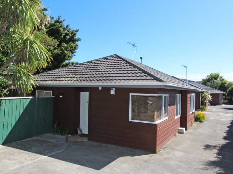 5B GRAYS RD, PLIMMERTON, PORIRUA - Carousel 26
