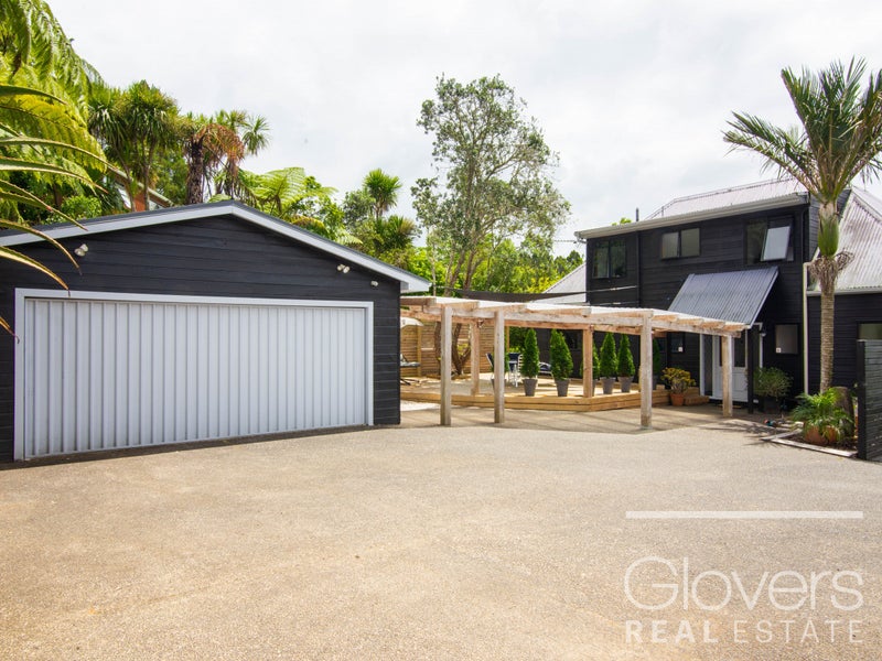 22 Rimu Road, Oratia, Auckland - Carousel 16