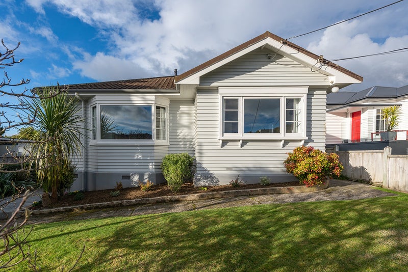 21 Monaghan Avenue, Karori, Wellington - Carousel 2