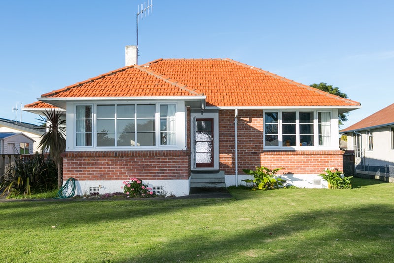 42 Russell Road, Marewa, Napier - Carousel 1