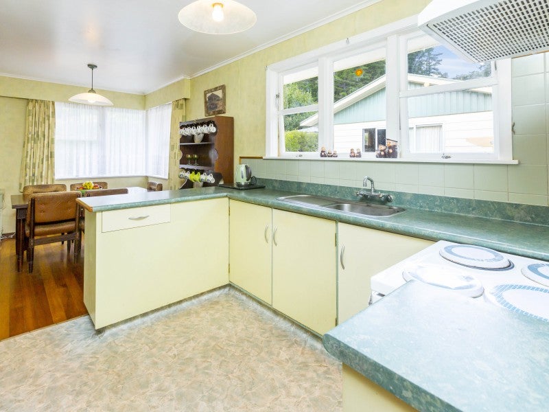 210 Plateau Road, Te Marua, Upper Hutt - Carousel 25