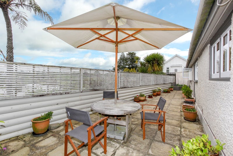 75 Paynters Avenue, Strandon, New Plymouth - Carousel 26