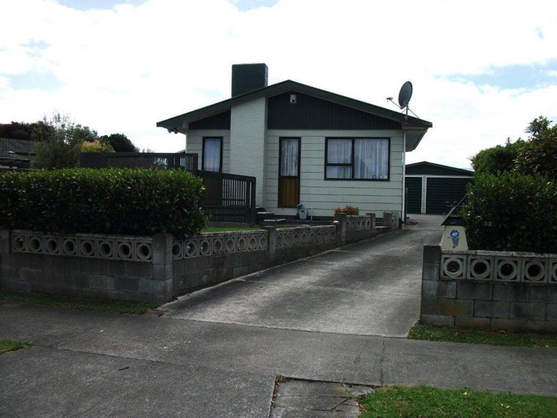 23 Hillcrest Drive, Kelvin Grove, Palmerston North - Carousel 2