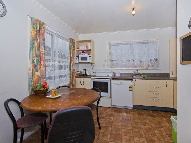 9 Bythell Street, Wainuiomata, Lower Hutt - Carousel 2