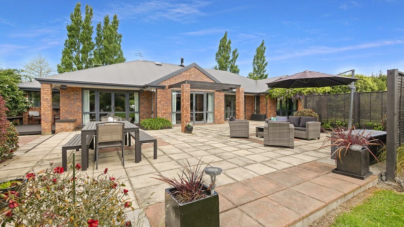 19 Faith Place, Christchurch - Carousel 2