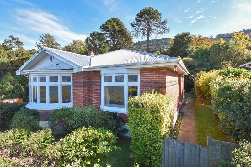 29 Totara Street, Ravensbourne, Dunedin - Carousel 1