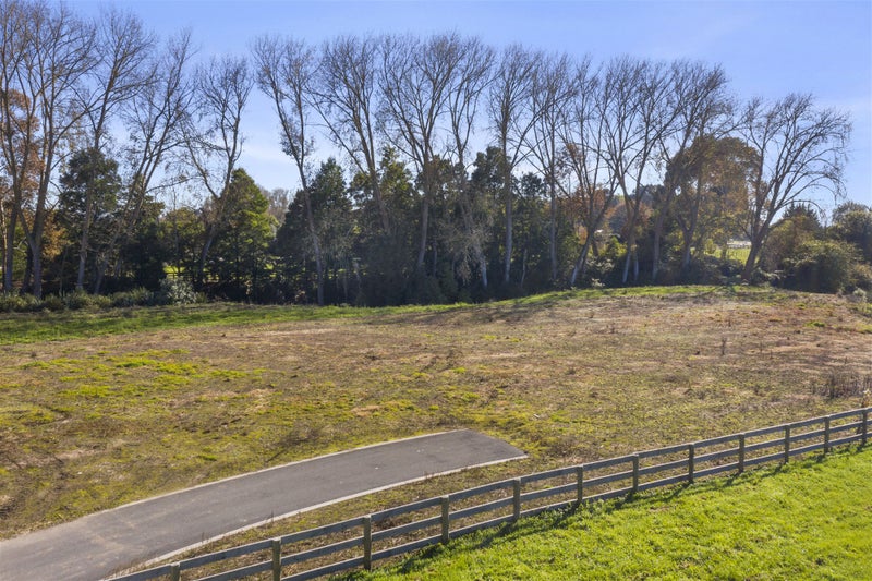 8 Harri Jay Rise, Tamahere - Carousel 21