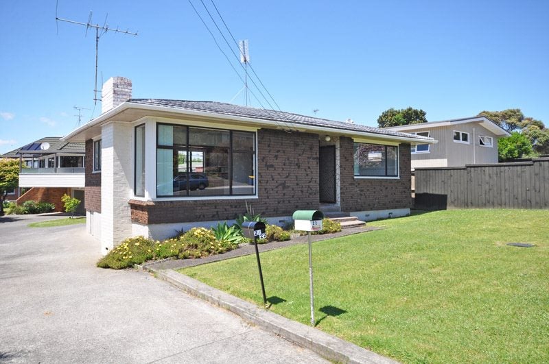 1/22 Holland Road, Hillcrest, Auckland - Carousel 1