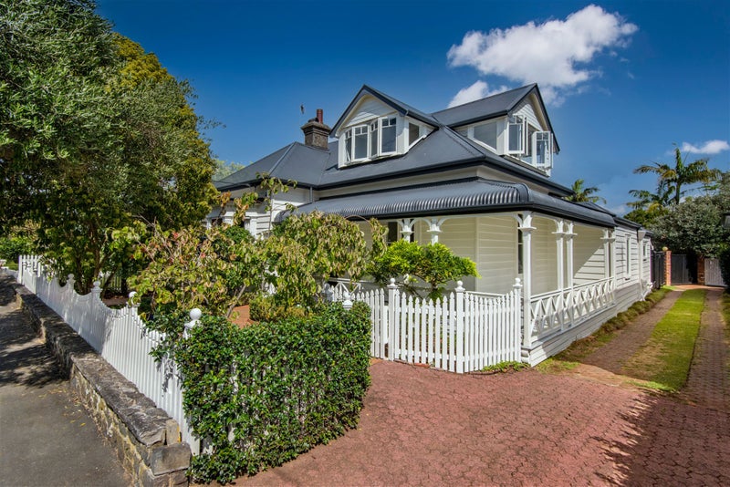 21 Cheltenham Road, Devonport, Auckland - Carousel 2