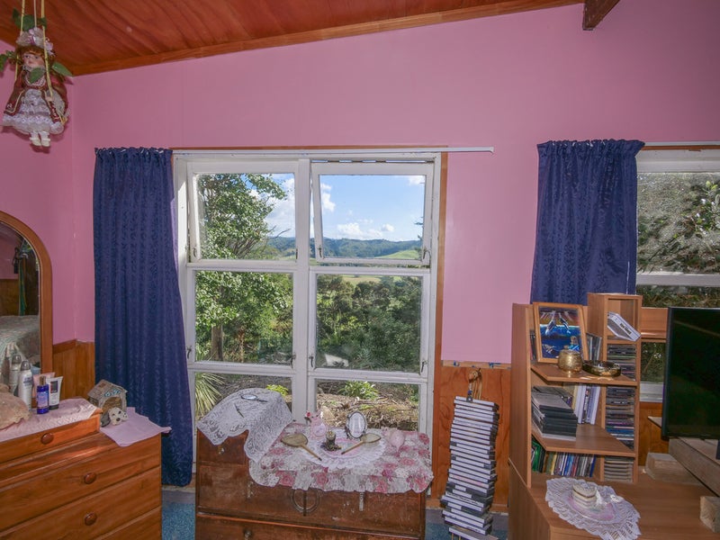 704 Backriver Road, Peria - Carousel 21