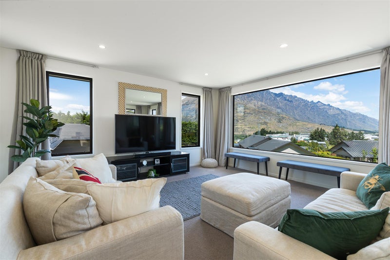 5 Batsford Lane, Lower Shotover, Queenstown - Carousel 2