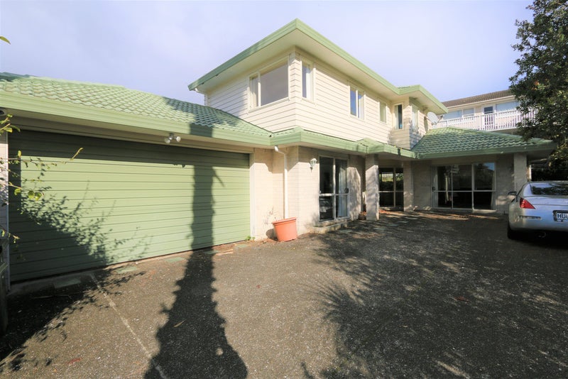 6A Ewenson Avenue, One Tree Hill, Auckland - Carousel 1