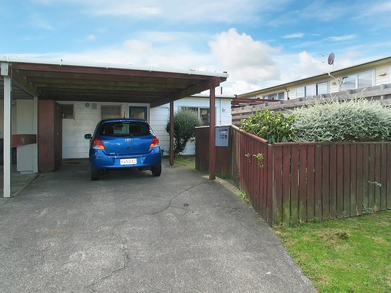65B Horokiwi Road West, Newlands, Wellington - Carousel 2