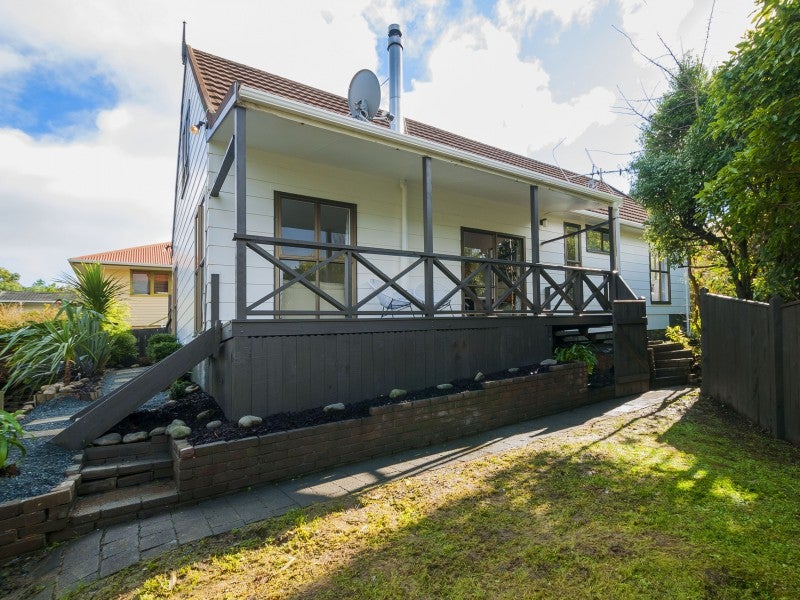 1 Renoir Avenue, Belmont, Lower Hutt - Carousel 1
