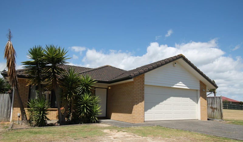 15 Foxlaw Street, Randwick Park, Auckland - Carousel 1