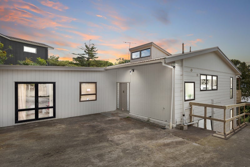 28A Hoskins Avenue, Hillsborough, Auckland - Carousel 1