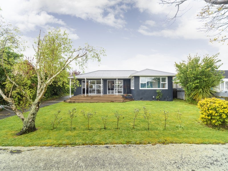 33 Birmingham Street, Takaro, Palmerston North - Carousel 1