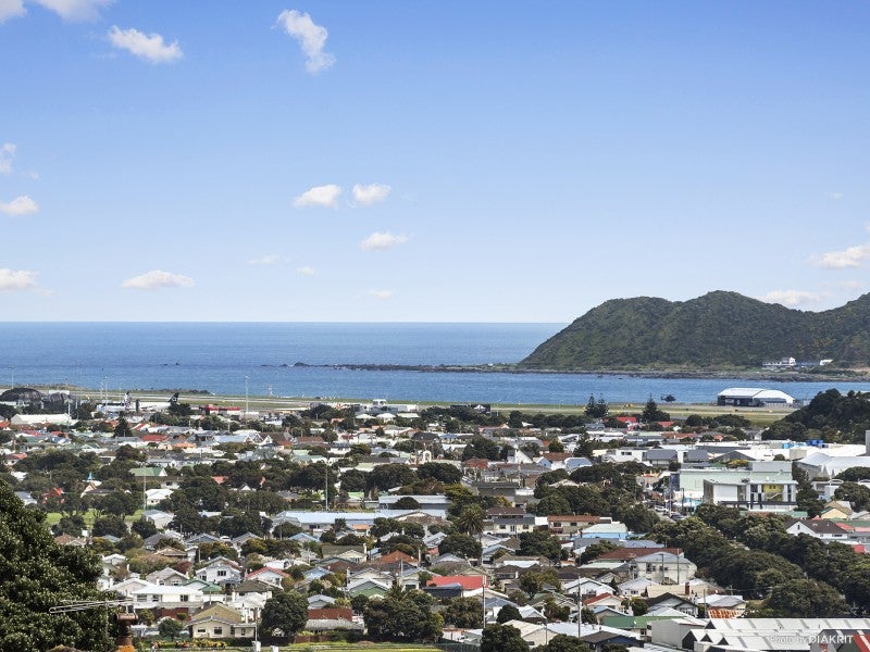 141 Nevay Road, Karaka Bays, Wellington - Carousel 2