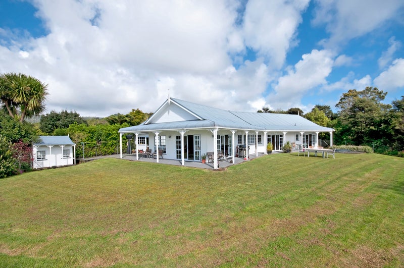 4 Hayes Road, Henderson Valley, Auckland - Carousel 2
