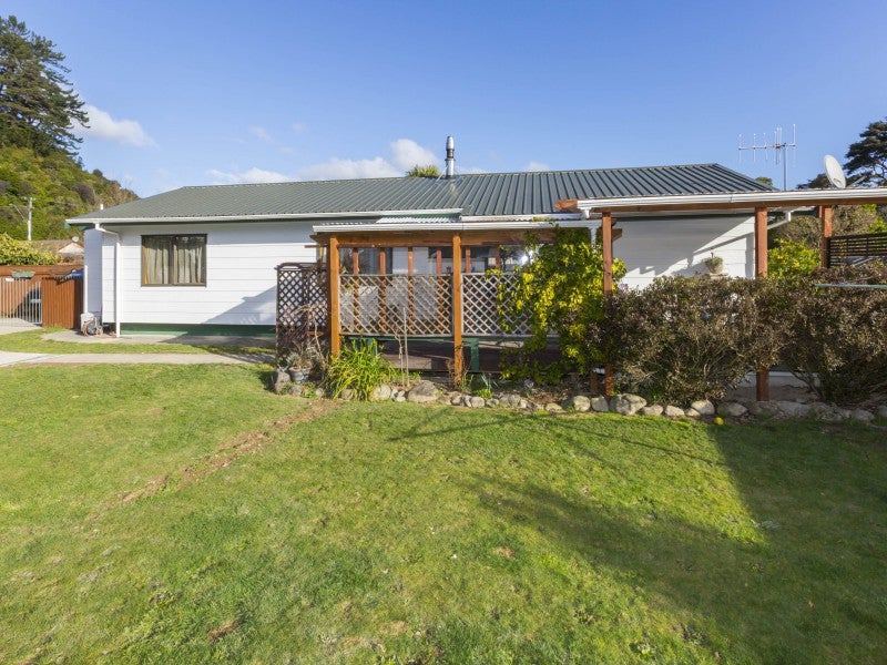 4B Pokaka Street, Birchville, Upper Hutt - Carousel 1