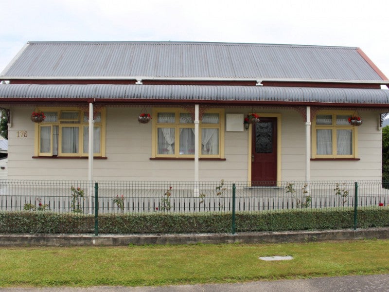 176 Romilly Street, Westport, Westport - Carousel 1