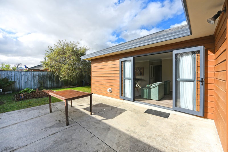 2 Louis Street, Trentham, Upper Hutt - Carousel 2