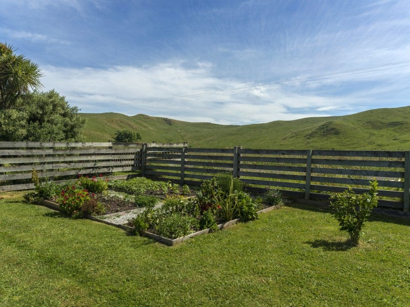 74 Hamilton Drive, Wainui, Gisborne - Carousel 24