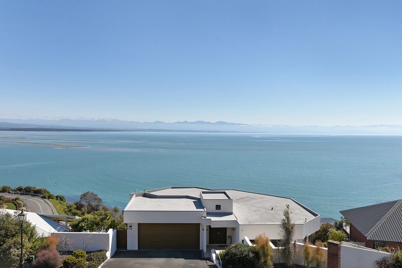 60 The Cliffs, Britannia Heights, Nelson - Carousel 26