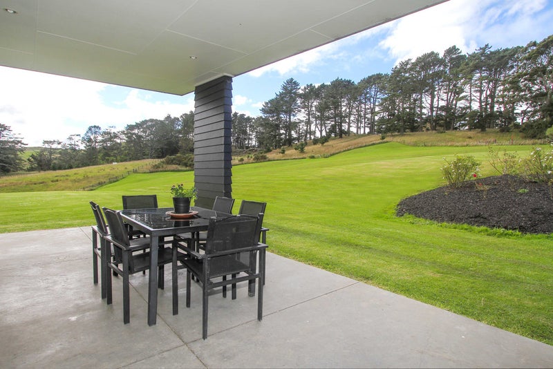 1513A East Coast Road, Albany - Carousel 2