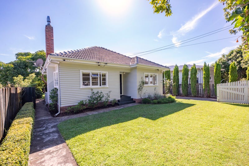 16 Jordan Avenue, Onehunga, Auckland - Carousel 2