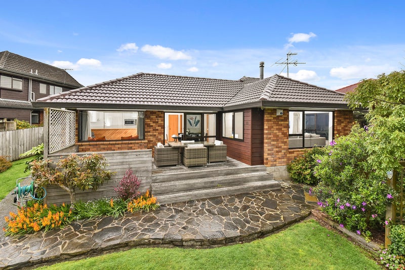 53 Rushgreen Avenue, Pahurehure, Papakura - Carousel 1