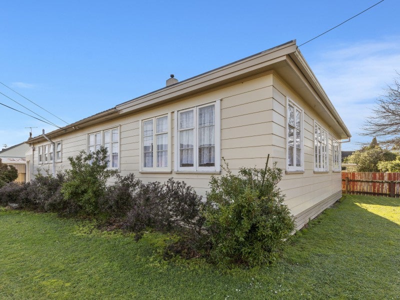 18 Gibson Crescent, Naenae, Lower Hutt - Carousel 20