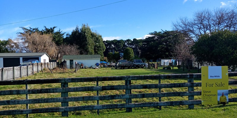 32 South Featherston Road, Featherston - Carousel 2