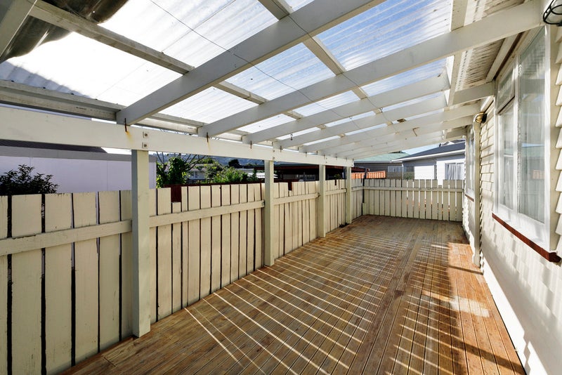 1/15 Trevethick GR, Woburn, Lower Hutt - Carousel 2