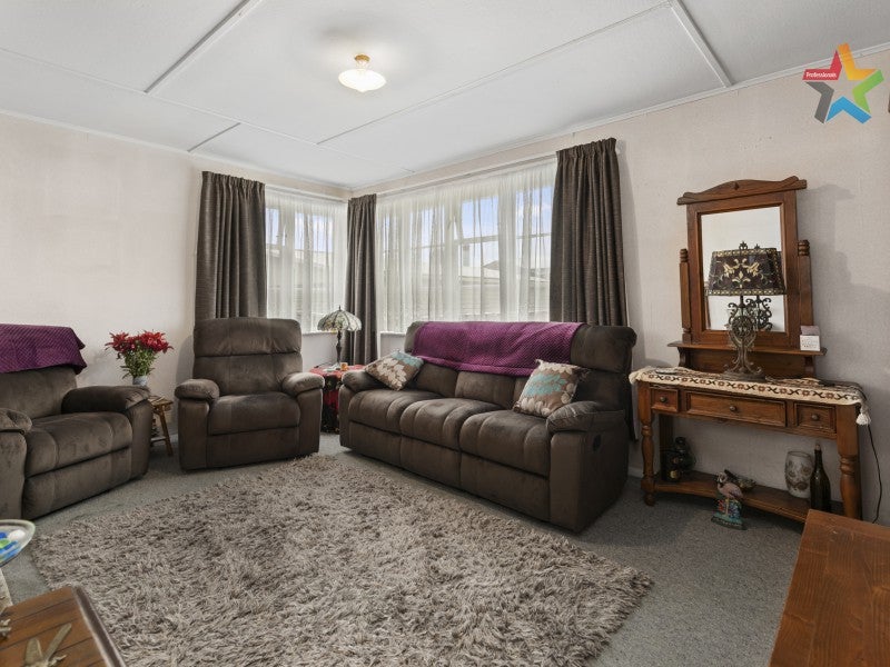 3 Butler Street, Naenae, Lower Hutt - Carousel 2