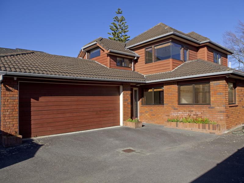 2/190 Waterloo Road, Hutt Central, Lower Hutt - Carousel 1