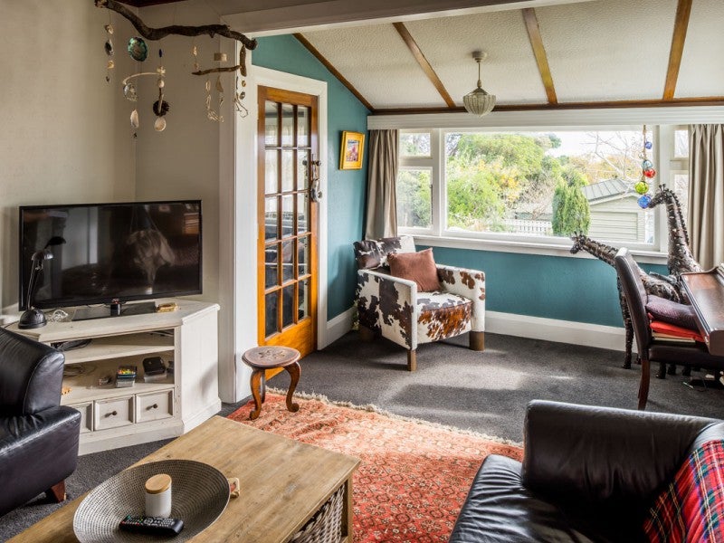 11 Kaitawa Road, York Bay, Lower Hutt - Carousel 2